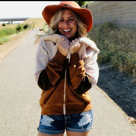 Nwt Poodle Oversized fur zip-up hoodie - Picture 4 of 8